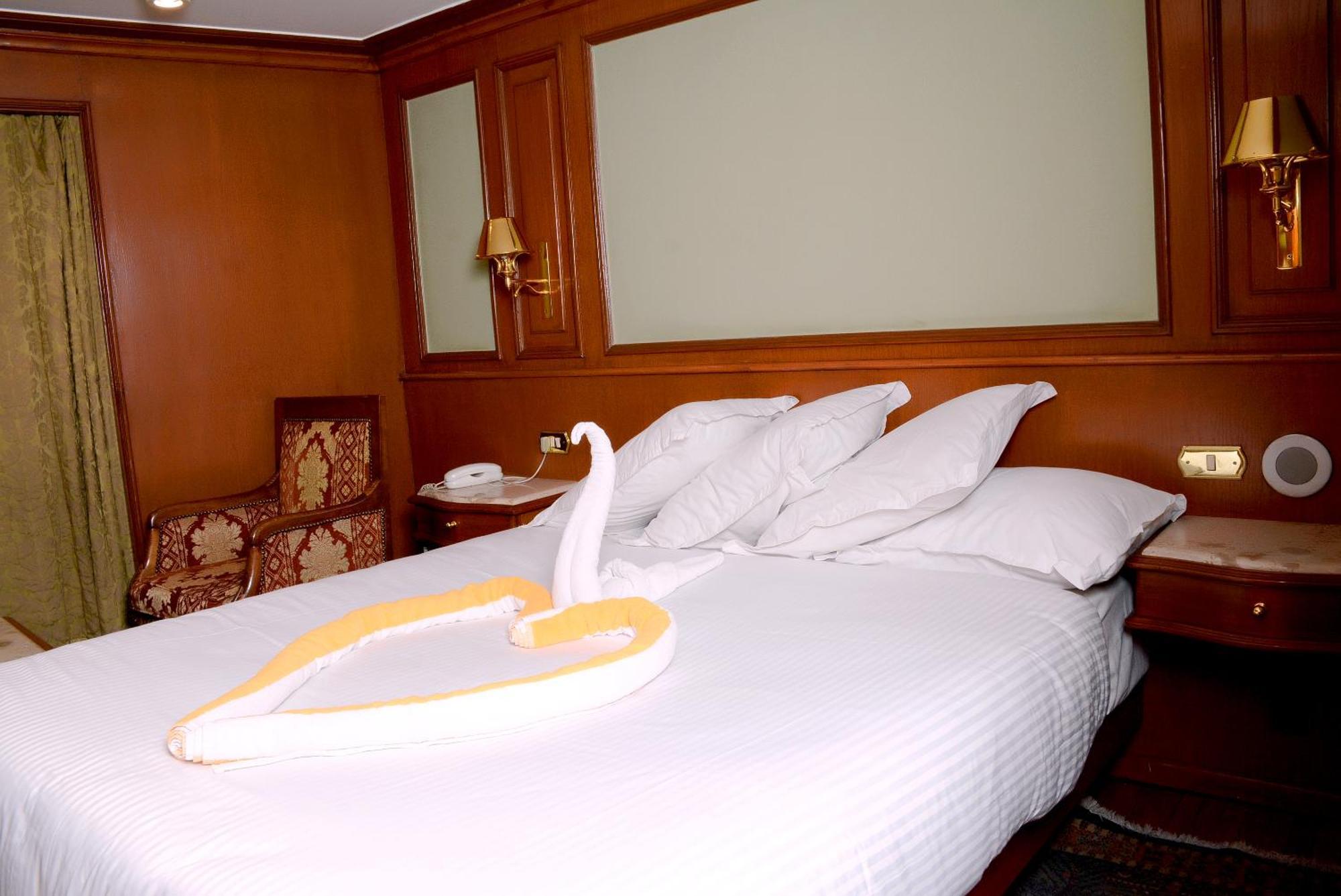Hotel Nile Cruise Luxor Aswan 3,4 And 7 Nights Esterno foto