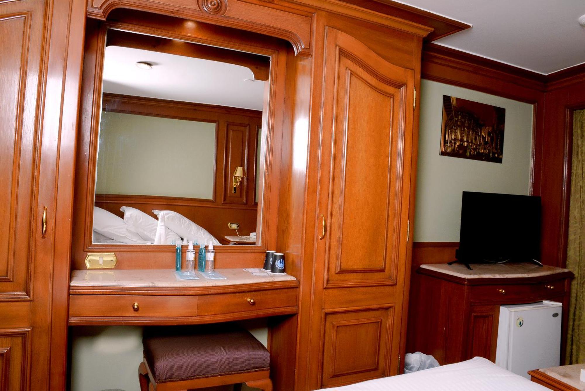 Hotel Nile Cruise Luxor Aswan 3,4 And 7 Nights Esterno foto