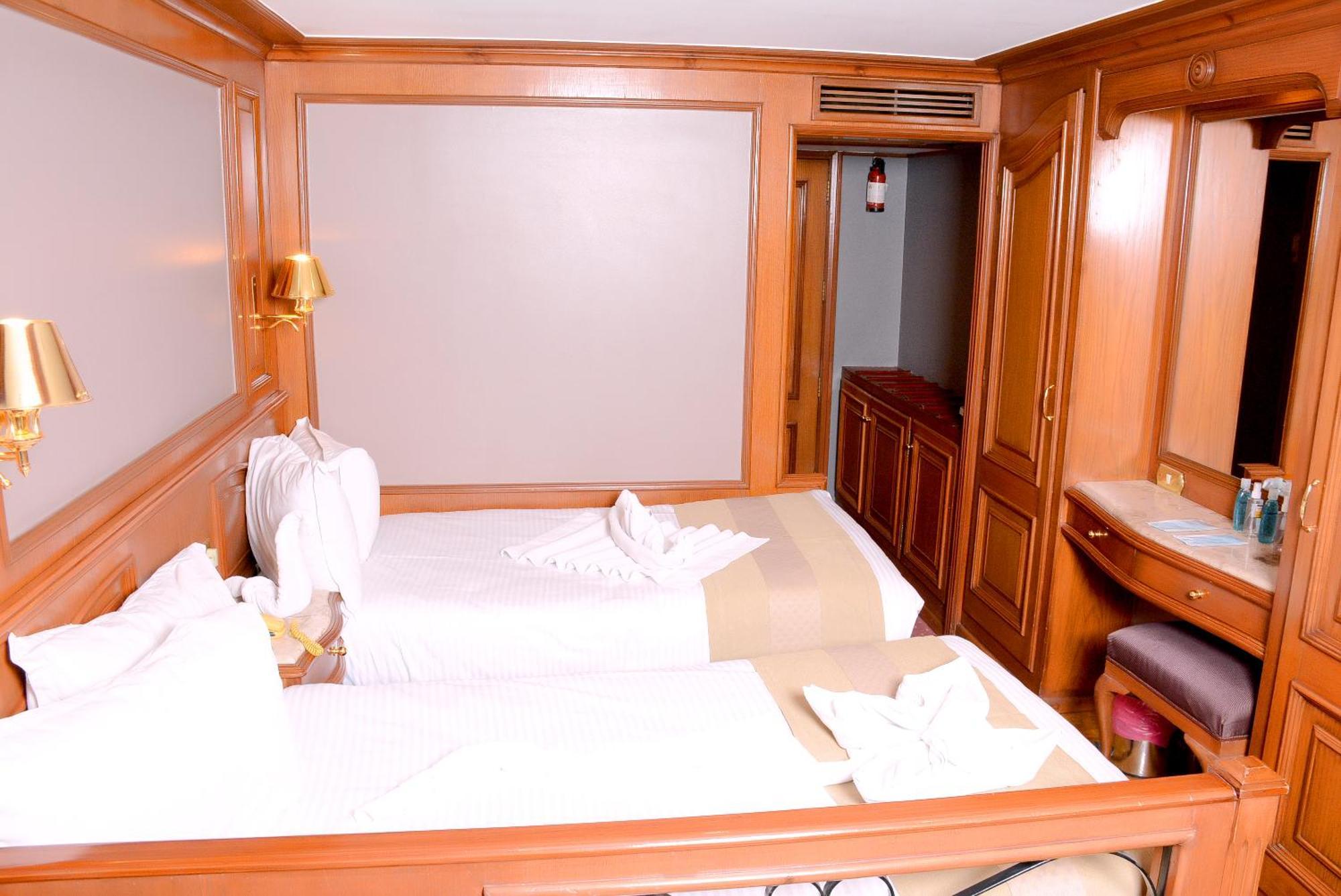 Hotel Nile Cruise Luxor Aswan 3,4 And 7 Nights Esterno foto