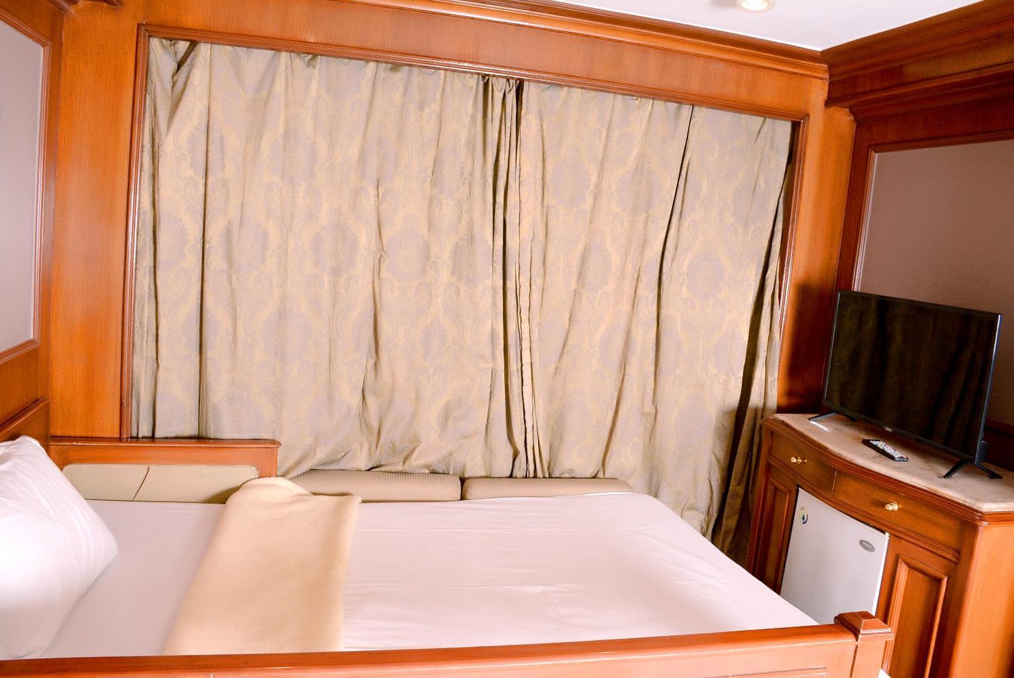 Hotel Nile Cruise Luxor Aswan 3,4 And 7 Nights Esterno foto